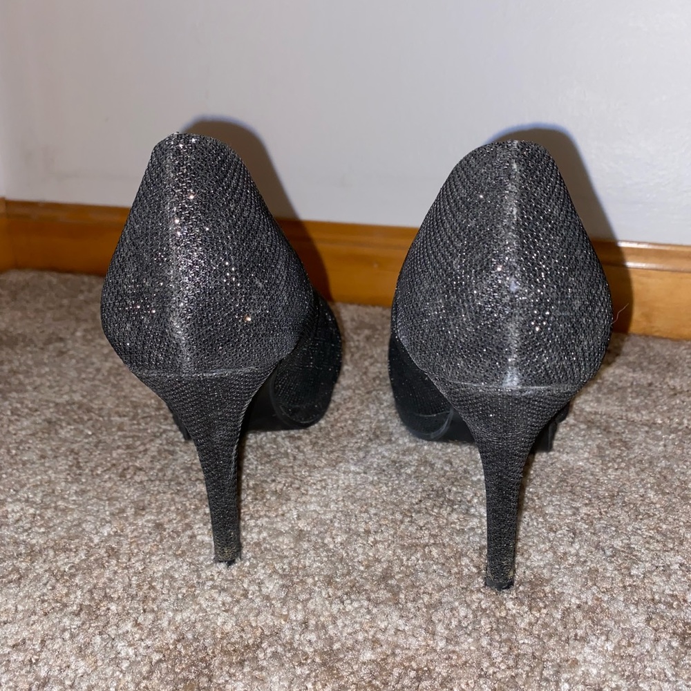 Black Heels - Picture 5 of 5